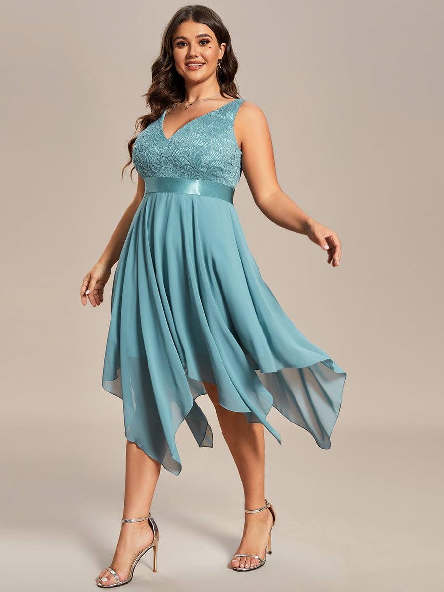 Plus Size Stunning V Neck Lace & Chiffon Prom Dress for Women #color_Light Teal