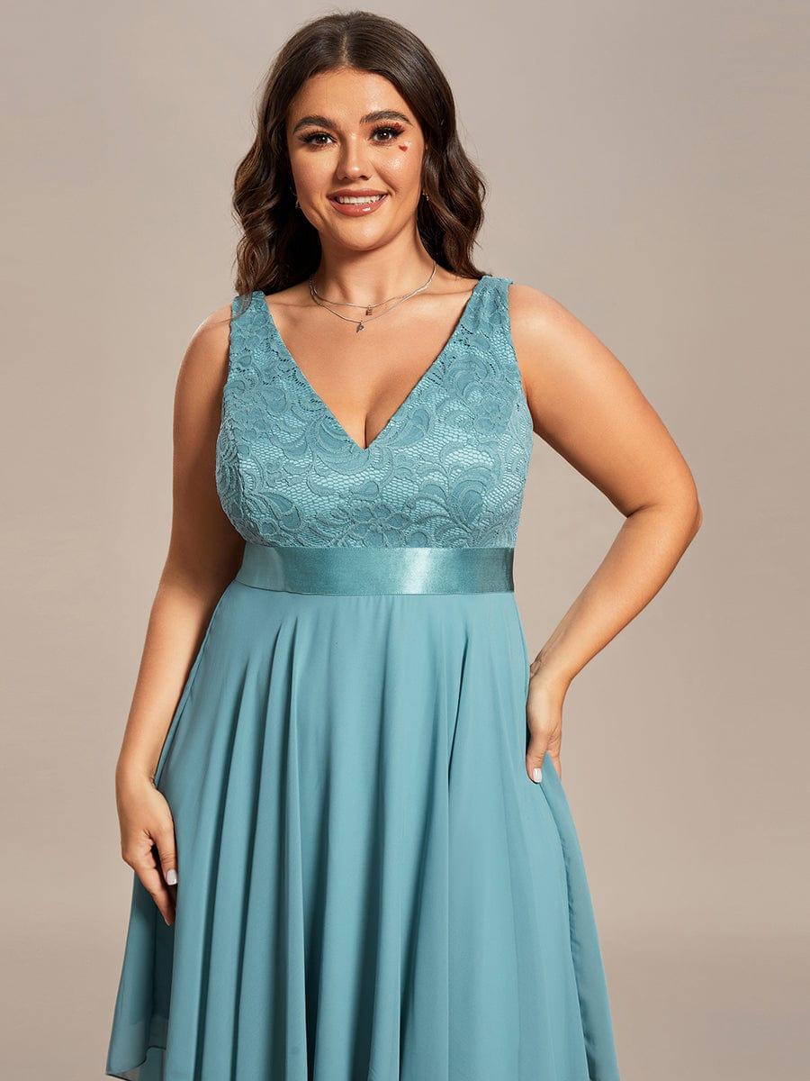 Plus Size Stunning V Neck Lace & Chiffon Prom Dress for Women #color_Light Teal