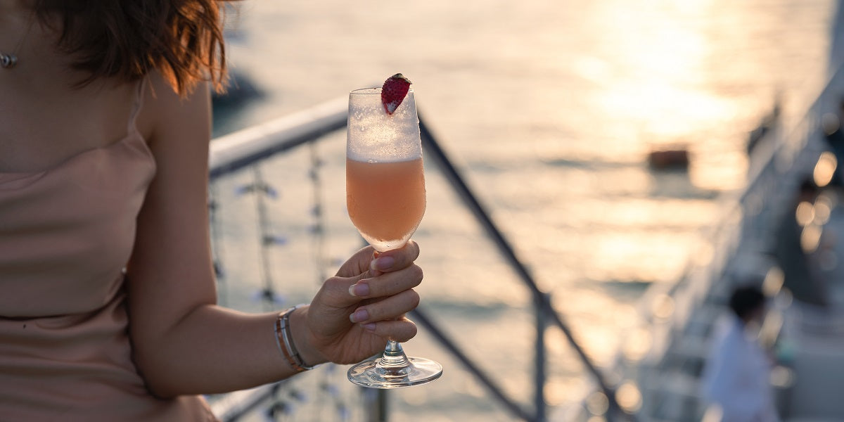 A Comprehensive Guide on What to Wear on a UK Cruise Line's Formal Night for Women