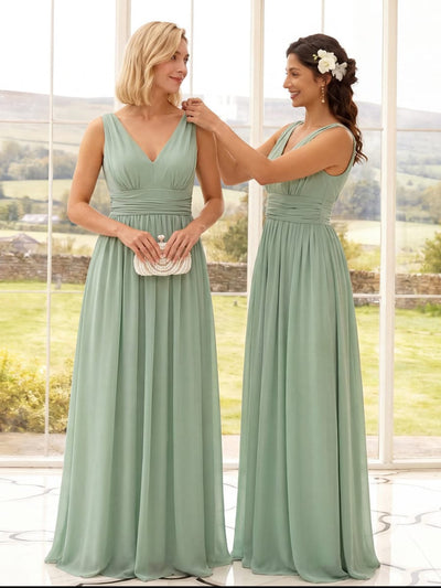 ever HUSH|Elegant Sleeveless V-Neck Maxi Chiffon Bridesmaid Dress