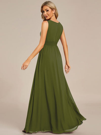 ever KALIA|A-Line Chiffon Round Neckline Bridesmaid Dress with Sleeveless and Pleats