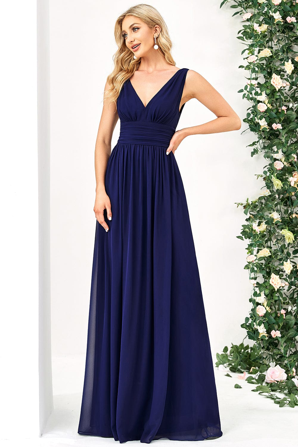 ever HUSH|Elegant Sleeveless V-Neck Maxi Chiffon Bridesmaid Dress