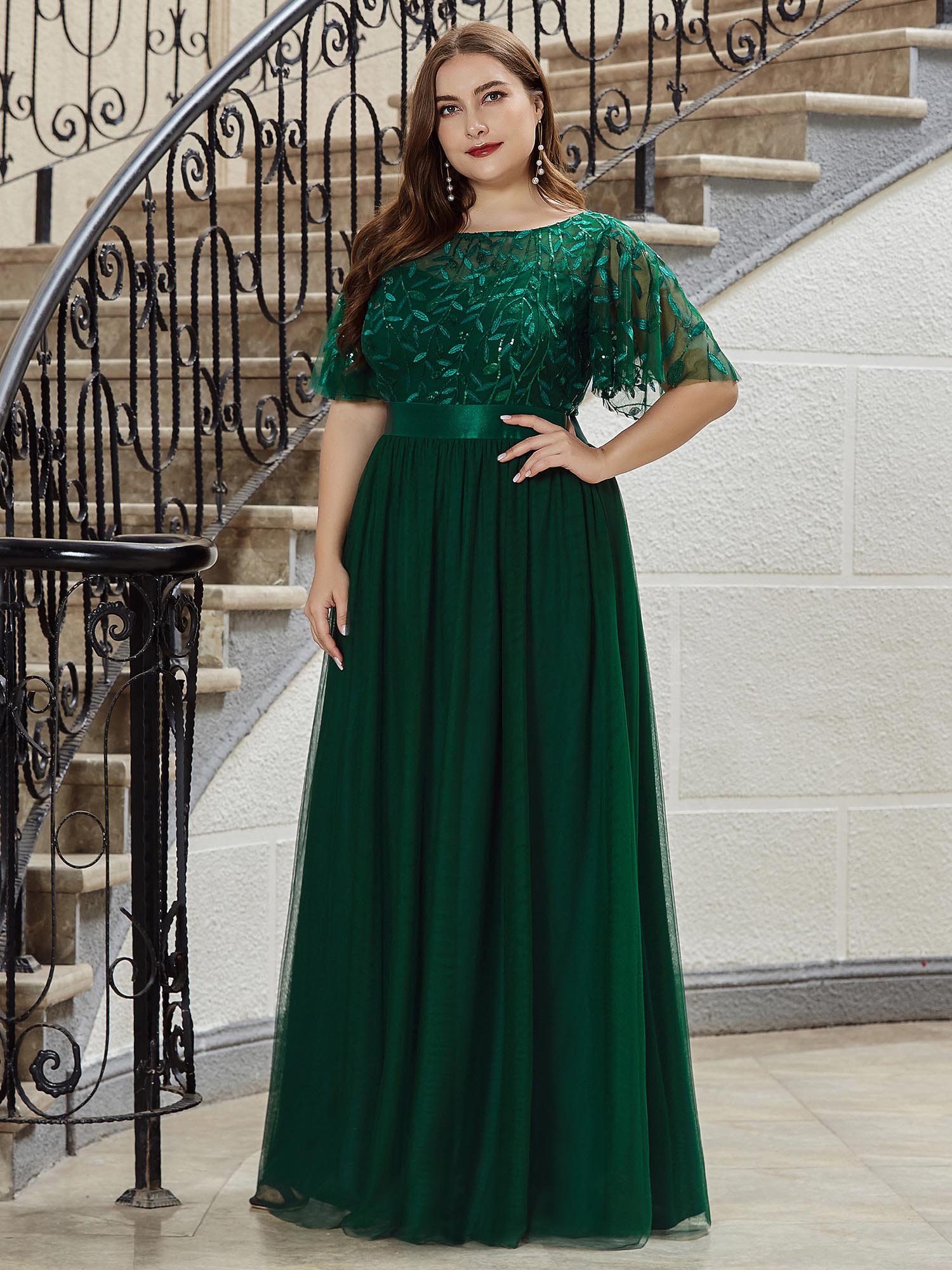 What Are the Most Popular Plus Size Dresses 2024 on Ever Pretty?