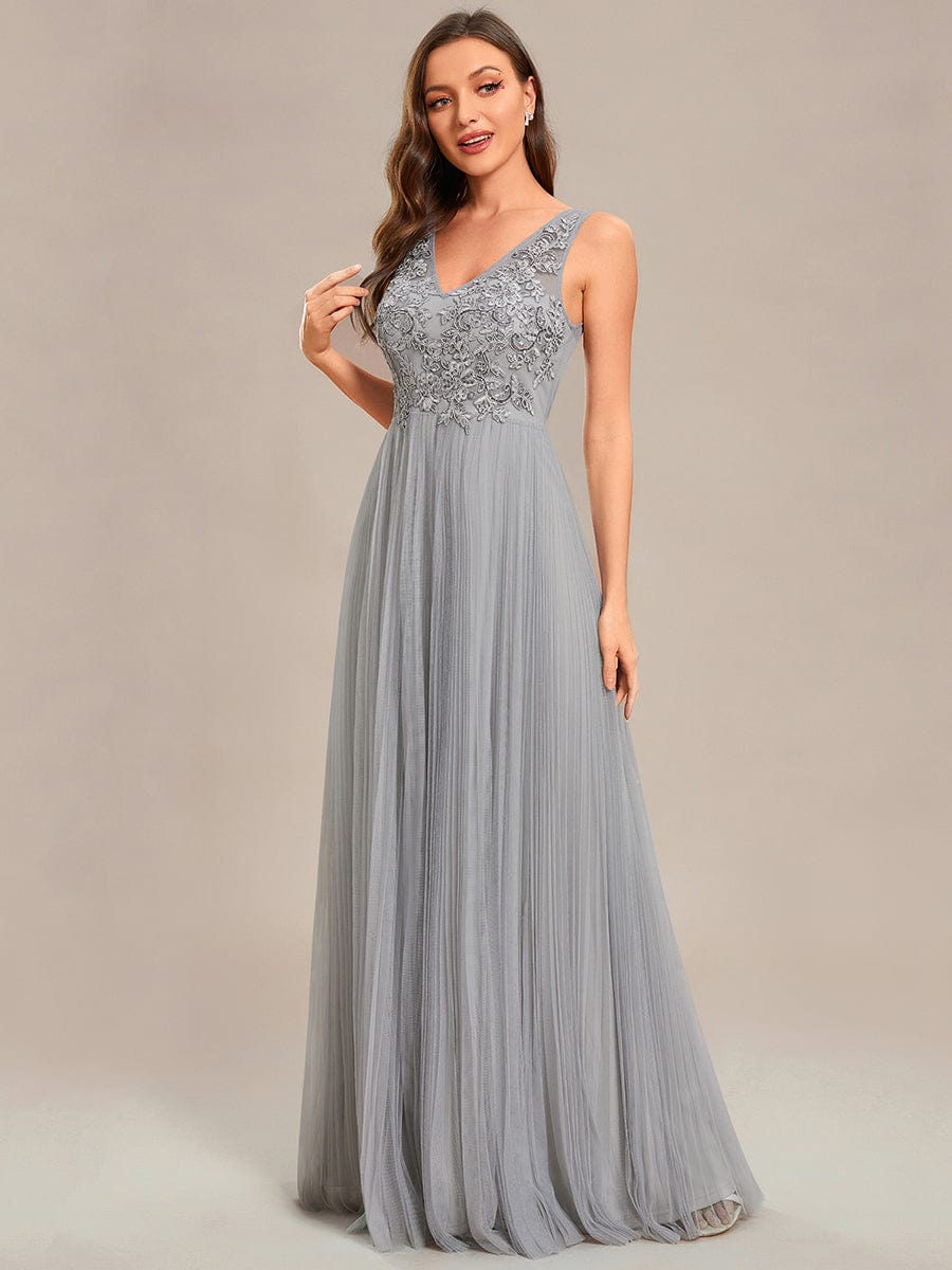 Elegant V-Neck Floor-Length A-Line Tulle Evening Dress