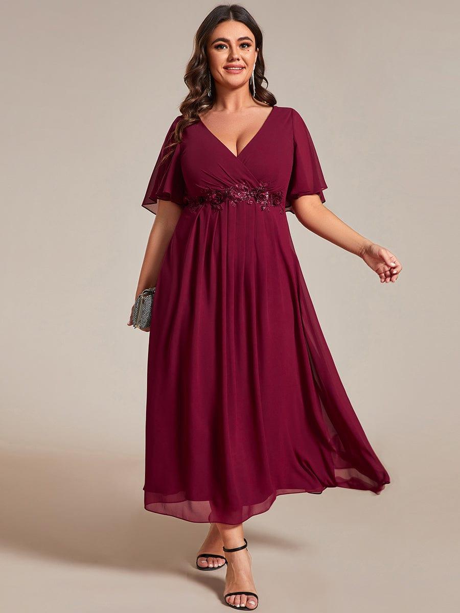 Plus Size V-Neck Chiffon Wedding Guest Dress with Waist Applique #color_Burgundy