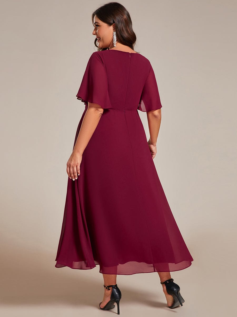 Plus Size V-Neck Chiffon Wedding Guest Dress with Waist Applique #color_Burgundy
