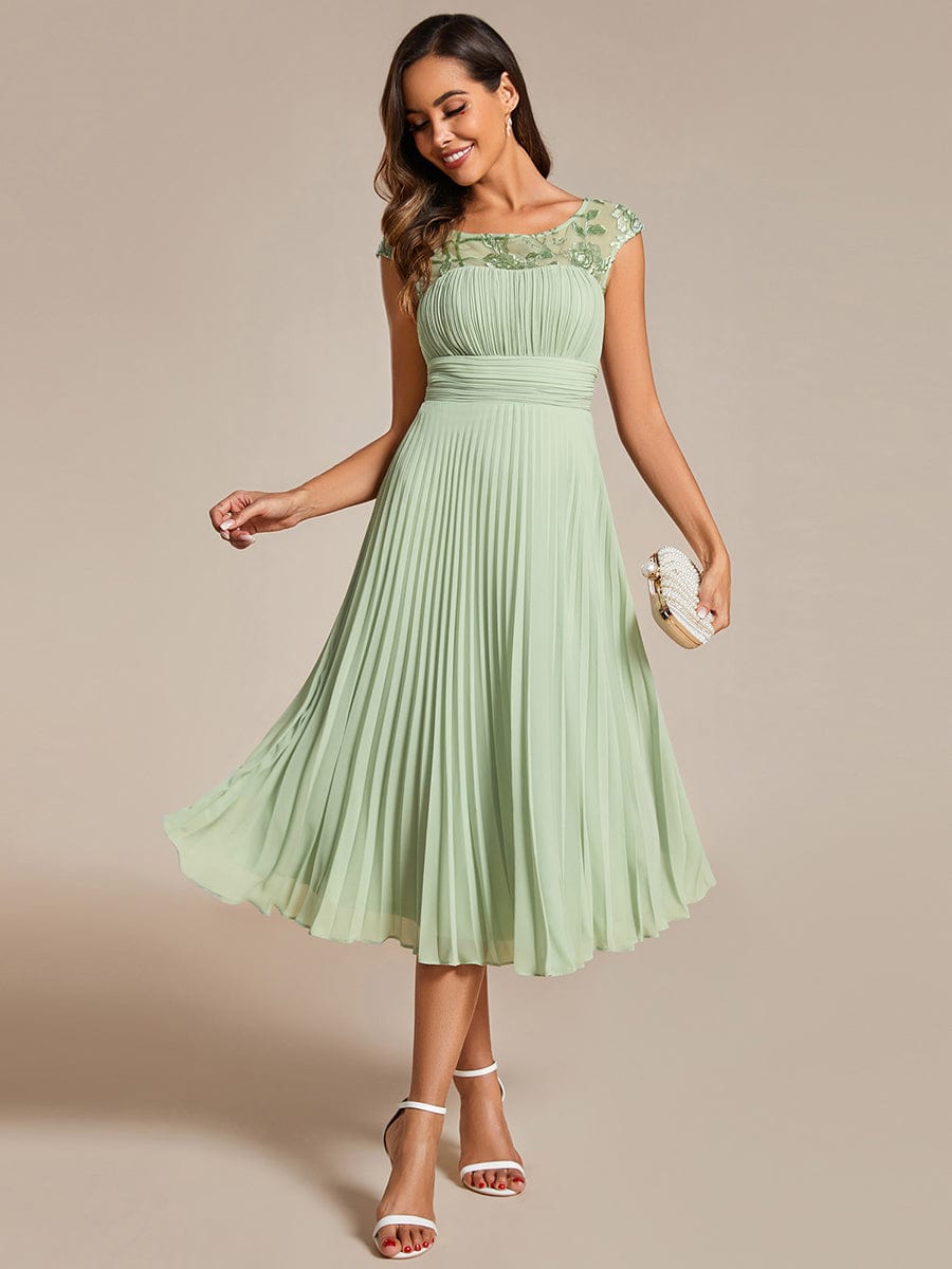Cap Sleeves Chiffon A-Line Wedding Guest Dress with Pleats and Round Neckline