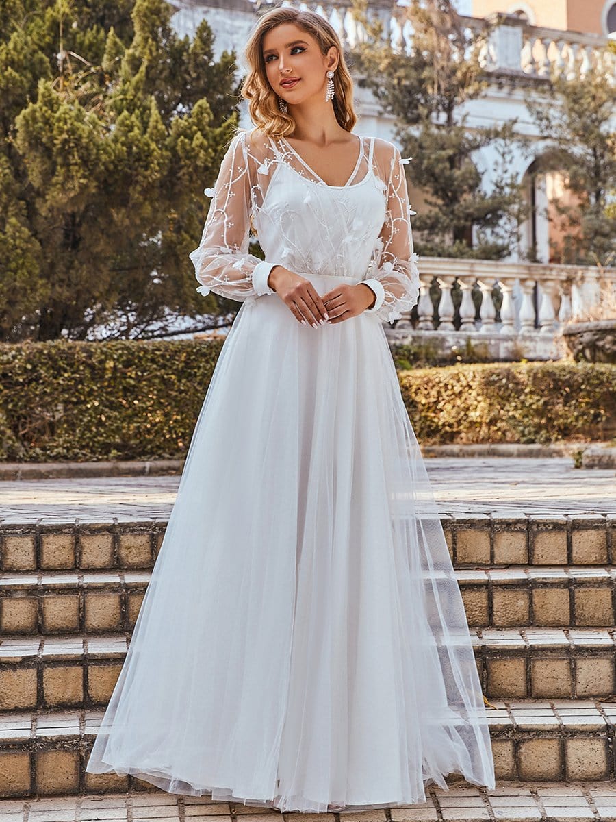 Romantic A-Line Tulle Wedding Dress with Lace Decoration