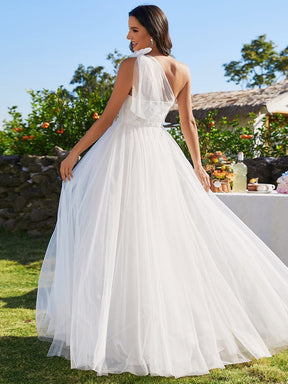 One-Shoulder Tulle Wedding Dresses featuring Applique