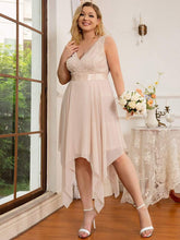 Plus Size Stunning V Neck Lace & Chiffon Prom Dress for Women #color_Blush