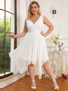 Plus Size Stunning V Neck Lace & Chiffon Prom Dress for Women