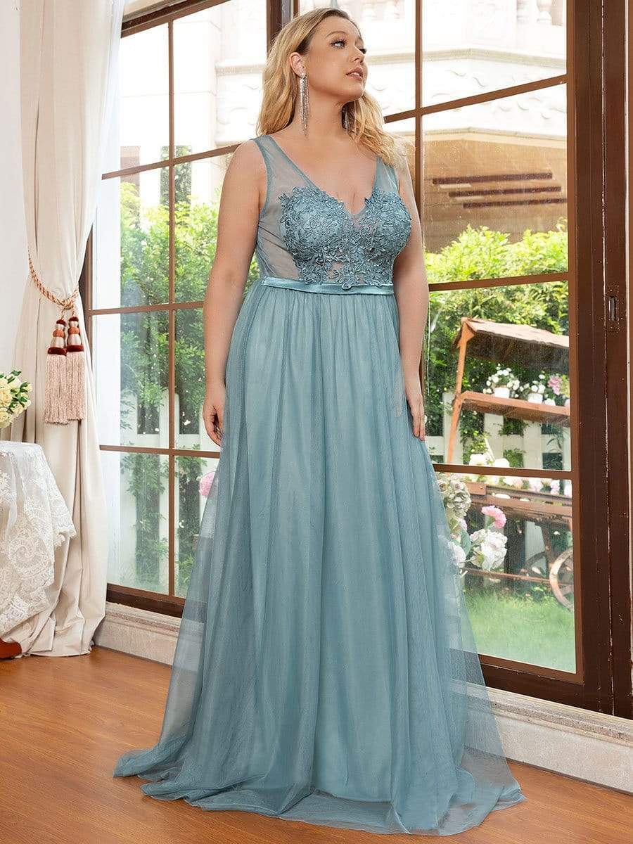 Plus Size Women's A-Line V-Neck Floral Lace Appliques Bridesmaid Dress