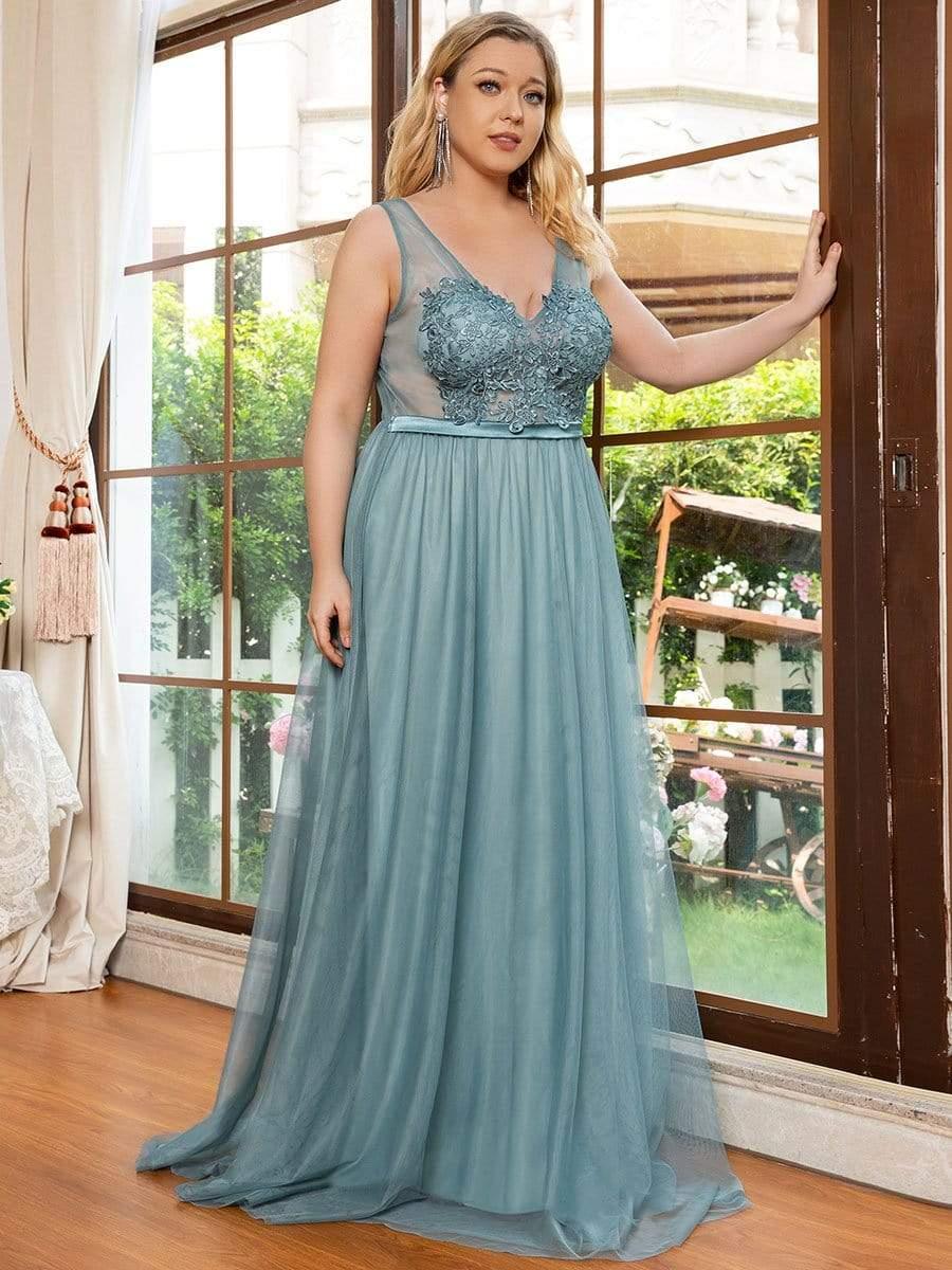 Plus Size Women's A-Line V-Neck Floral Lace Appliques Bridesmaid Dress