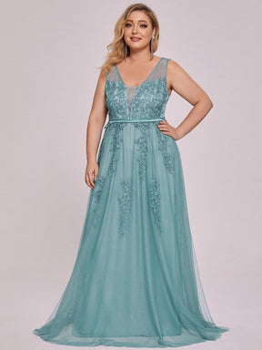 Plus Size Elegant Sleeveless Applique Flowy Tulle Evening Dress