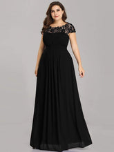 Plus Size Elegant Lace Short Sleeves Long Bridesmaid Dress #color_Black