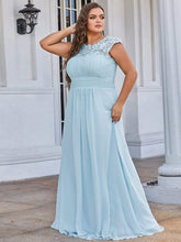 Plus Size Elegant Lace Short Sleeves Long Bridesmaid Dress #color_Sky Blue